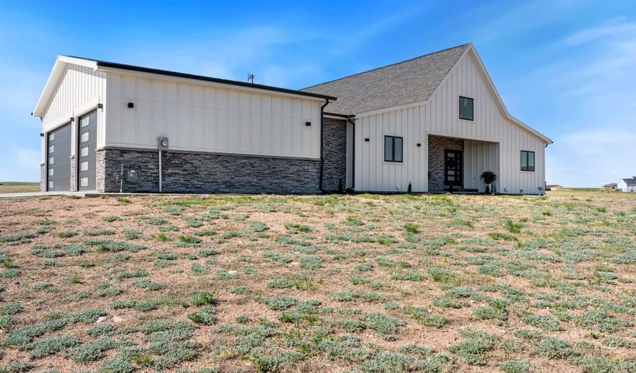 1650 N RIDGE Dr, Cheyenne, WY 82009 - 5 Beds, 3 Bath