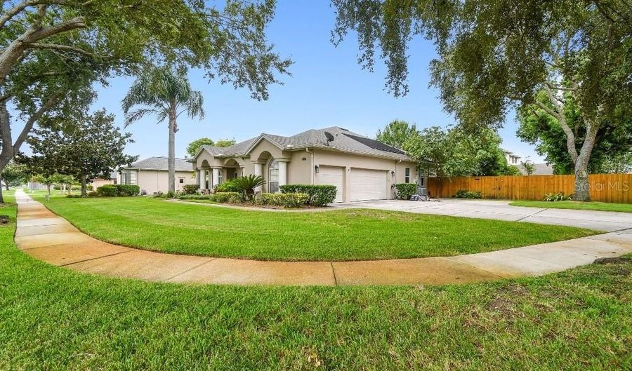 4132 BELL TOWER Ct, Belle Isle, FL 32812 - 4 Beds, 2 Bath