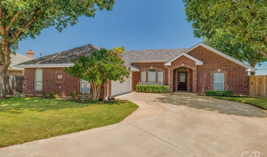 4401 Ridgway Rd, Abilene, TX 79606 - 3 Beds, 2 Bath