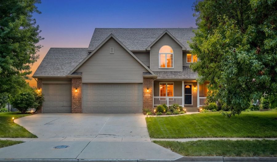 2413 SW 36th St, Ankeny, IA 50023 - 5 Beds, 4 Bath