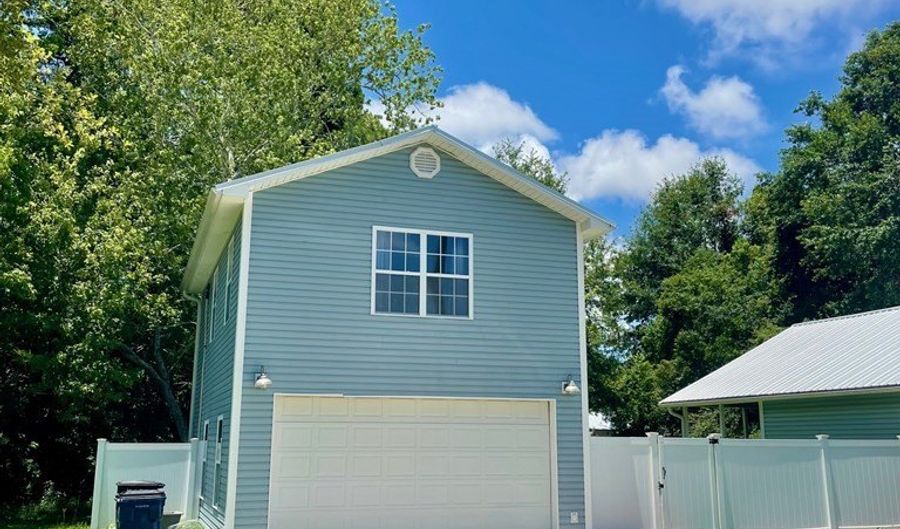 148 20th Ave, Apalachicola, FL 32320 - 0 Beds, 1 Bath