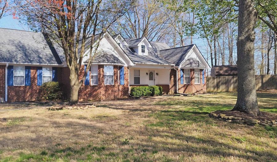 50 HENDERSON Cv, Atoka, TN 38004 - 3 Beds, 2 Bath