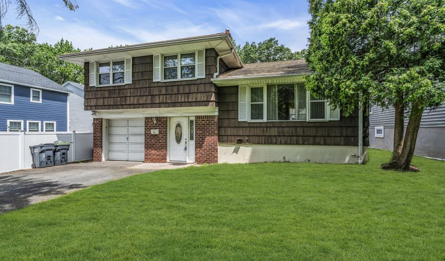 103 Hallberg Ave, Bergenfield, NJ 07621 - 3 Beds, 2 Bath