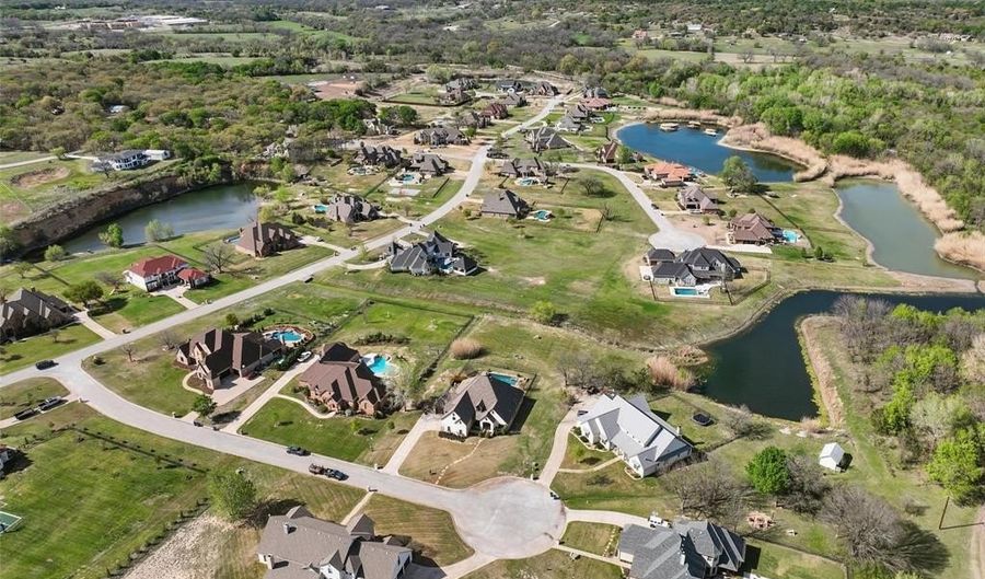 109 Whitney Ct, Aledo, TX 76008 - 4 Beds, 4 Bath