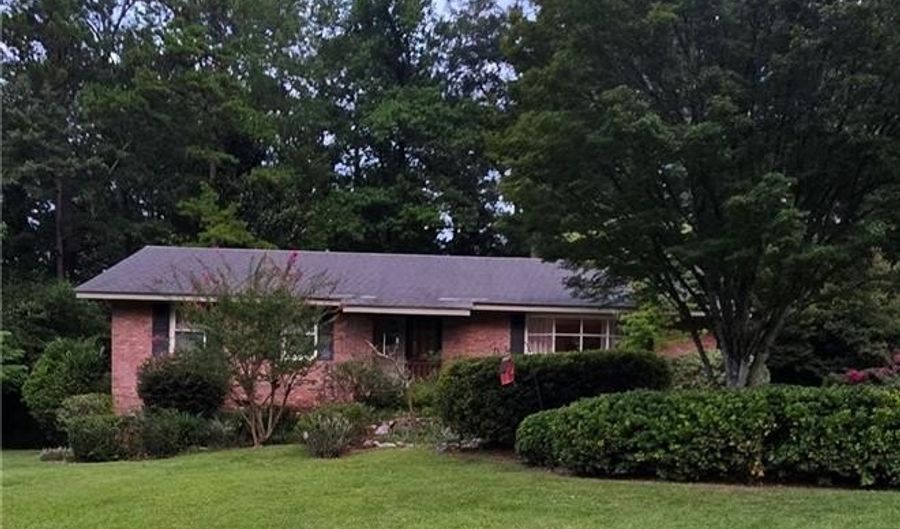 703 BRENDA Ave, Auburn, AL 36830 - 4 Beds, 3 Bath