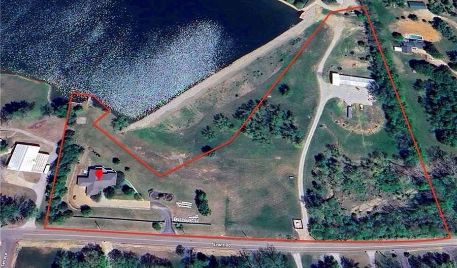 15526 Evans Rd, Basehor, KS 66007 - 4 Beds, 4 Bath