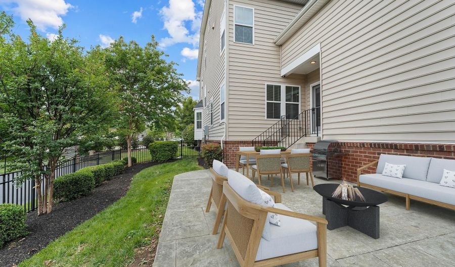 41636 MATTINGLY Dr, Aldie, VA 20105 - 5 Beds, 5 Bath