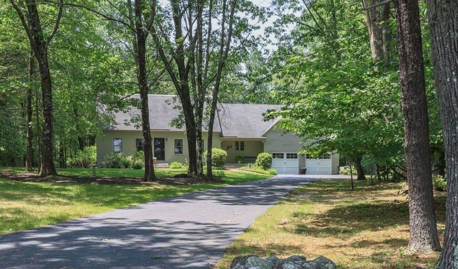 56 Knox Rd, Bow, NH 03304 - 3 Beds, 4 Bath