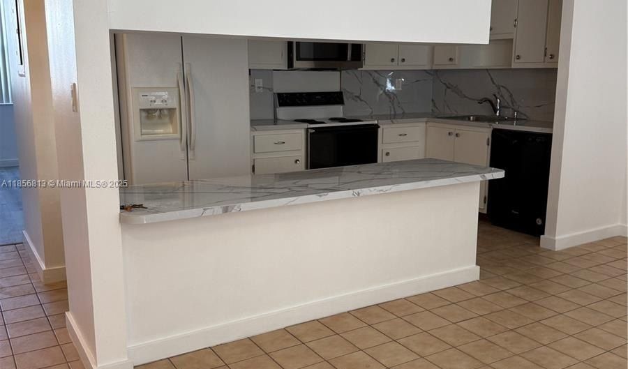 20441 NE 30th Ave 112-9, Aventura, FL 33180 - 3 Beds, 2 Bath