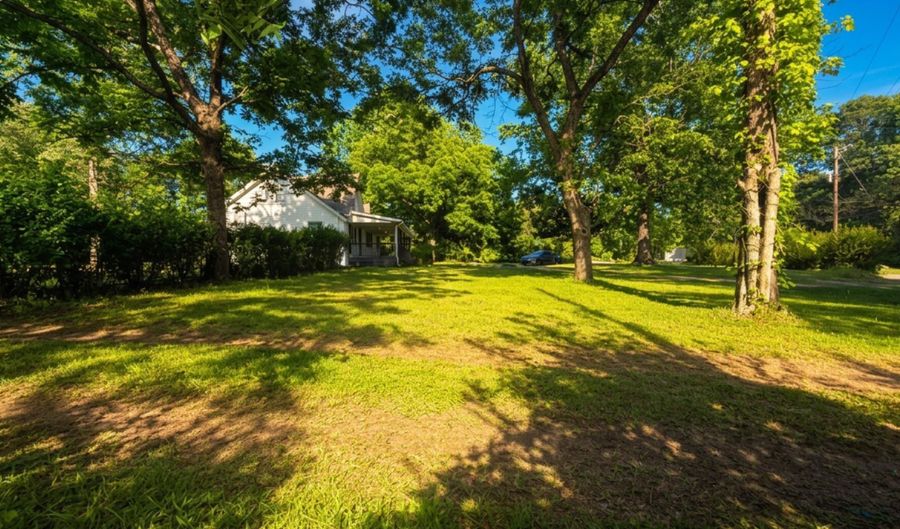 3209 ELM St, Adamsville, AL 35005 - 5 Beds, 3 Bath