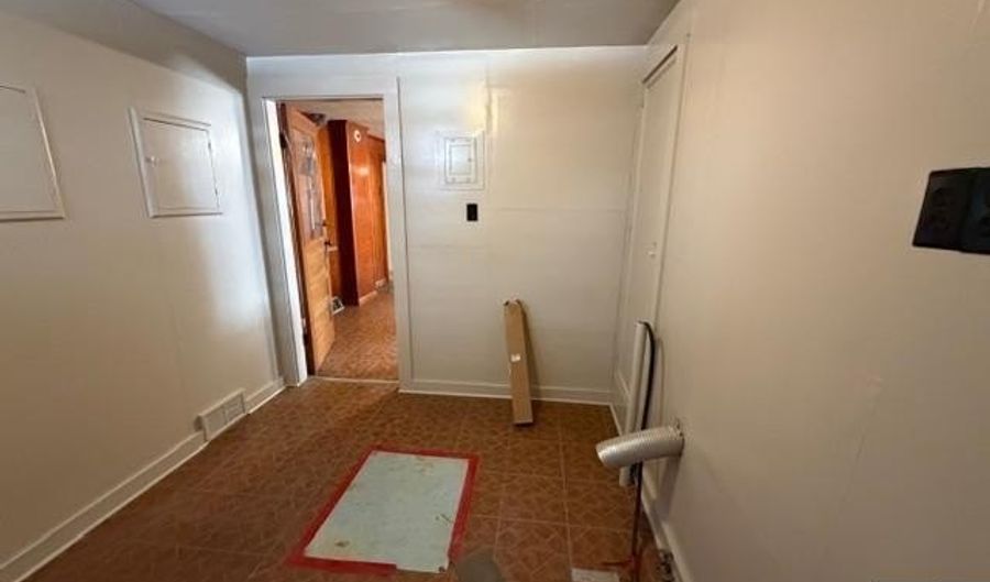 2928 Shirley St, Blanford, IN 47831 - 3 Beds, 1 Bath