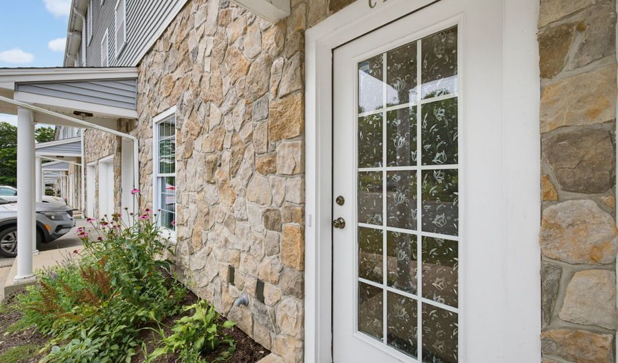 28 Armstrong Rd C15, Coventry, CT 06238 - 2 Beds, 2 Bath