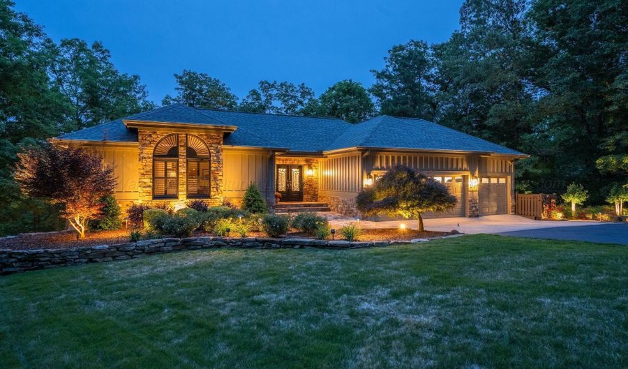 591 LAKE POINTE Dr, Arley, AL 35541 - 4 Beds, 3 Bath