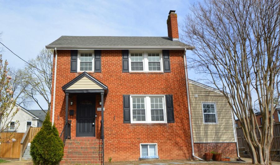 2441 N MCKINLEY St, Arlington, VA 22207 - 3 Beds, 3 Bath