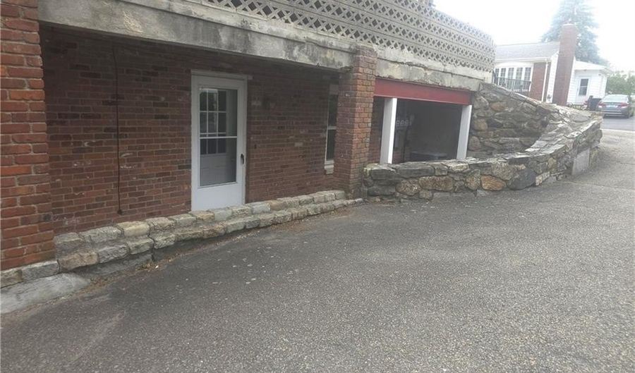 122 Jane St B, North Providence, RI 02904 - 1 Beds, 1 Bath