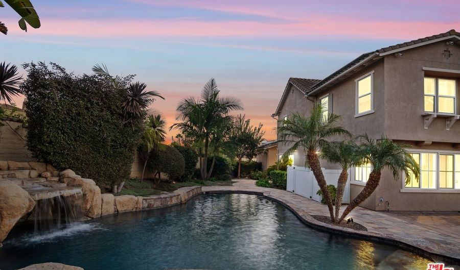 2242 Azurite Pl, Carlsbad, CA 92009 - 5 Beds, 6 Bath