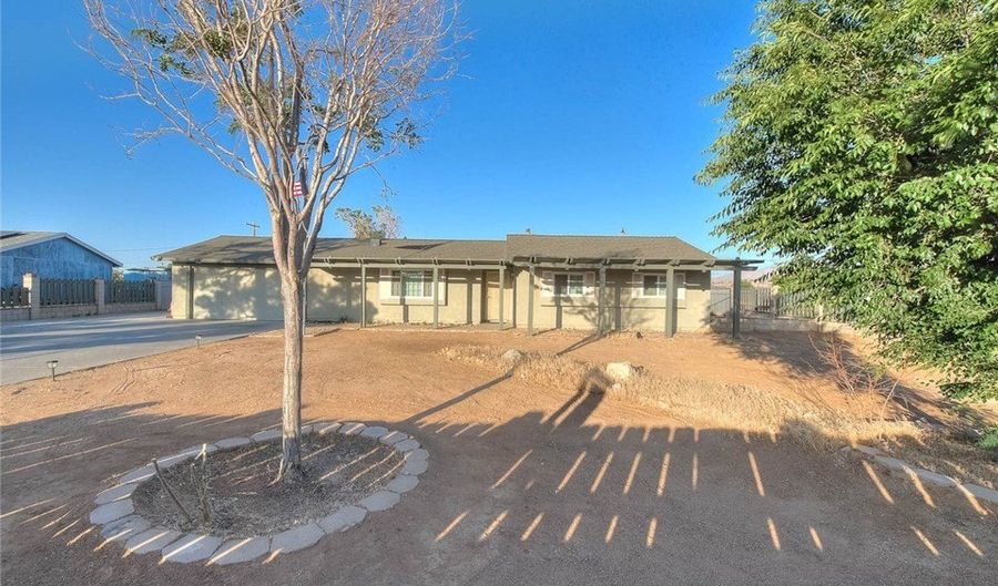 10525 Balsa, Apple Valley, CA 92308 - 3 Beds, 2 Bath
