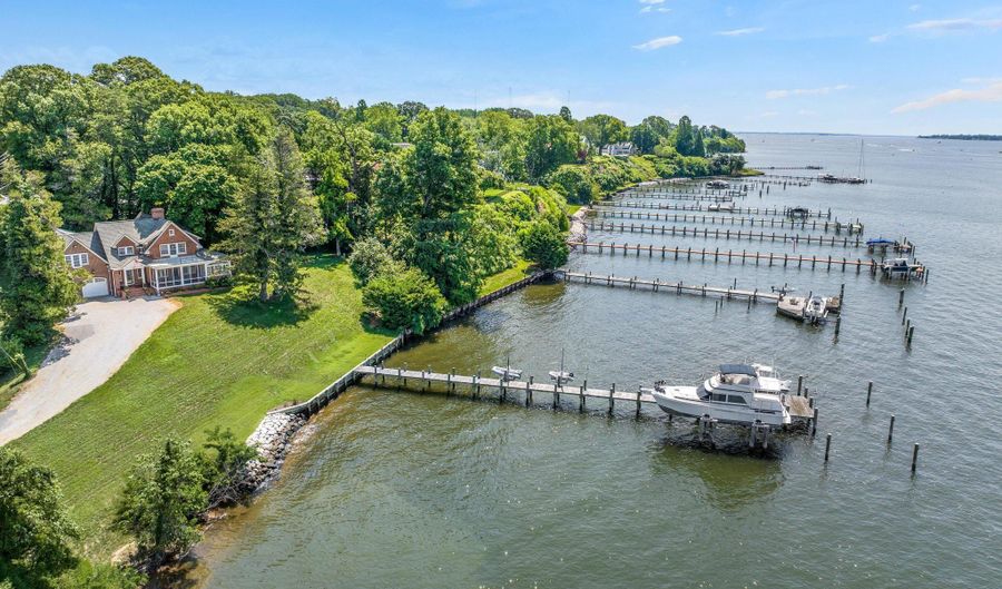 1979 BALTIMORE ANNAPOLIS Blvd, Annapolis, MD 21409 - 5 Beds, 2 Bath