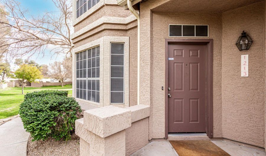 2875 W HIGHLAND St 1213, Chandler, AZ 85224 - 3 Beds, 3 Bath