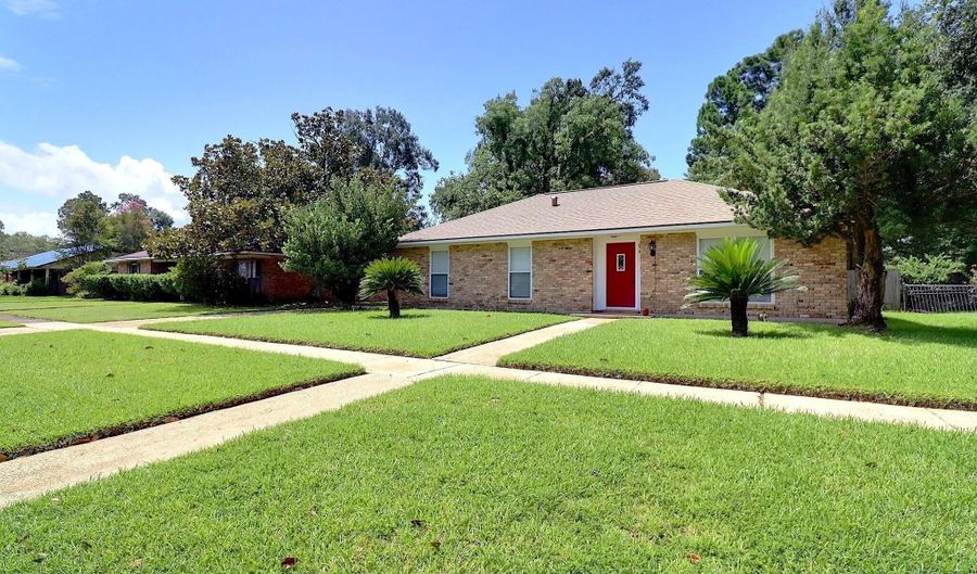 9418 Wild Valley Rd, Baton Rouge, LA 70810 - 3 Beds, 2 Bath
