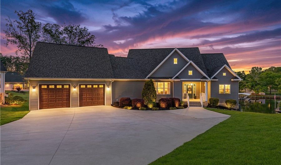 110 Clearview Dr, Abbeville, SC 29620 - 4 Beds, 4 Bath