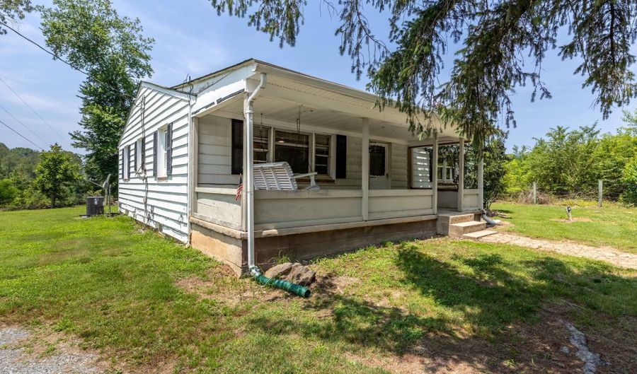 204 SKYVIEW Ln, Aroda, VA 22709 - 2 Beds, 1 Bath