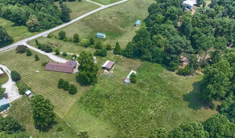 1000 Middle Patesville Rd, Hawesville, KY 42348 - 3 Beds, 3 Bath