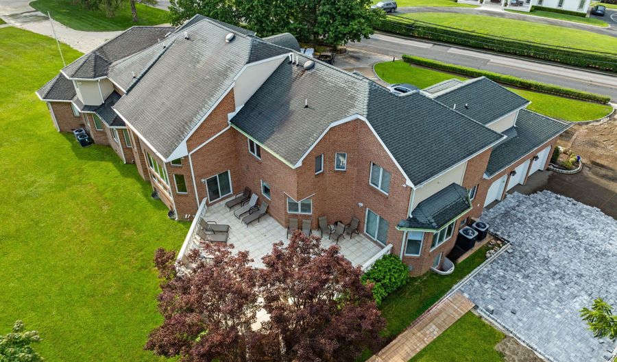284 Park Ave, Oakhurst, NJ 07755 - 5 Beds, 7 Bath