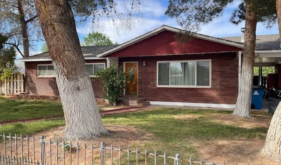244 W Perkins Ave, Overton, NV 89040 - 6 Beds, 4 Bath