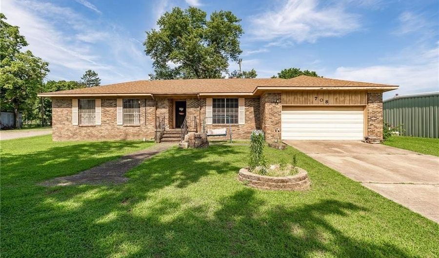708 Main St, Arkoma, OK 74901 - 4 Beds, 2 Bath