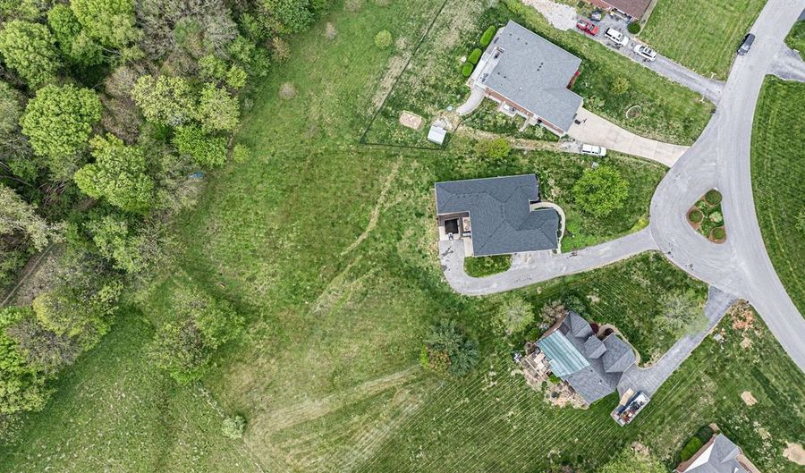 433 Cambridge Grove Cir, Alvaton, KY 42122 - 4 Beds, 3 Bath
