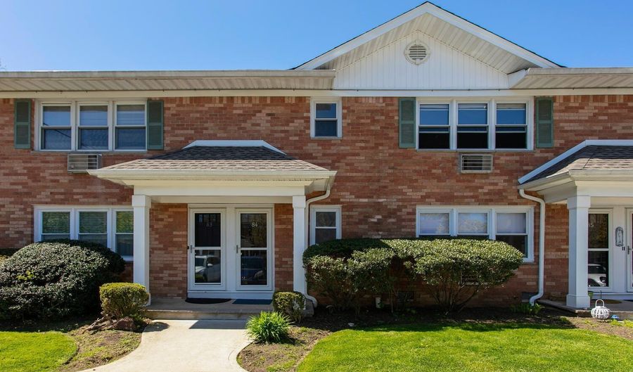 96 East Ave, Atlantic Highlands, NJ 07716 - 1 Beds, 1 Bath