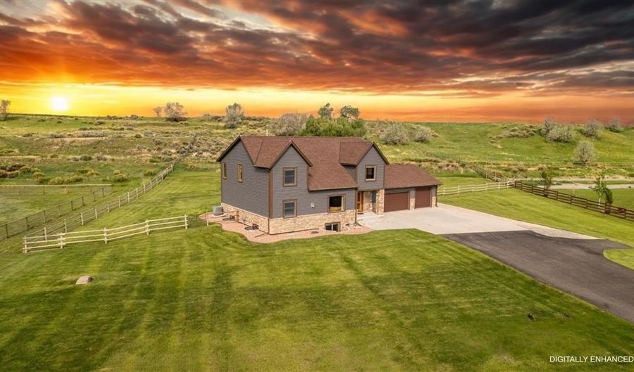 27 Justice Ln, Cody, WY 82414 - 5 Beds, 2 Bath