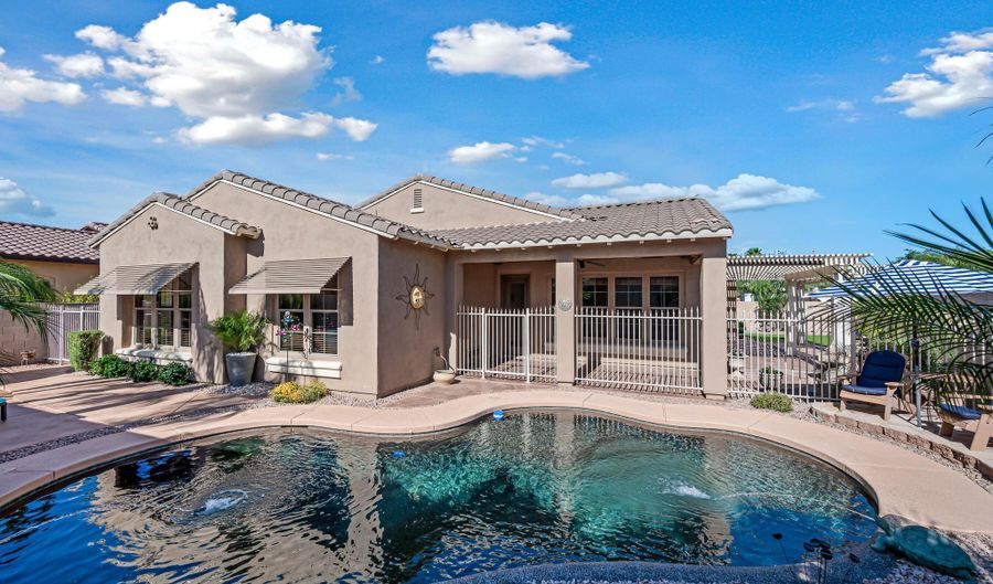 20453 W DANIEL Pl, Buckeye, AZ 85396 - 4 Beds, 5 Bath