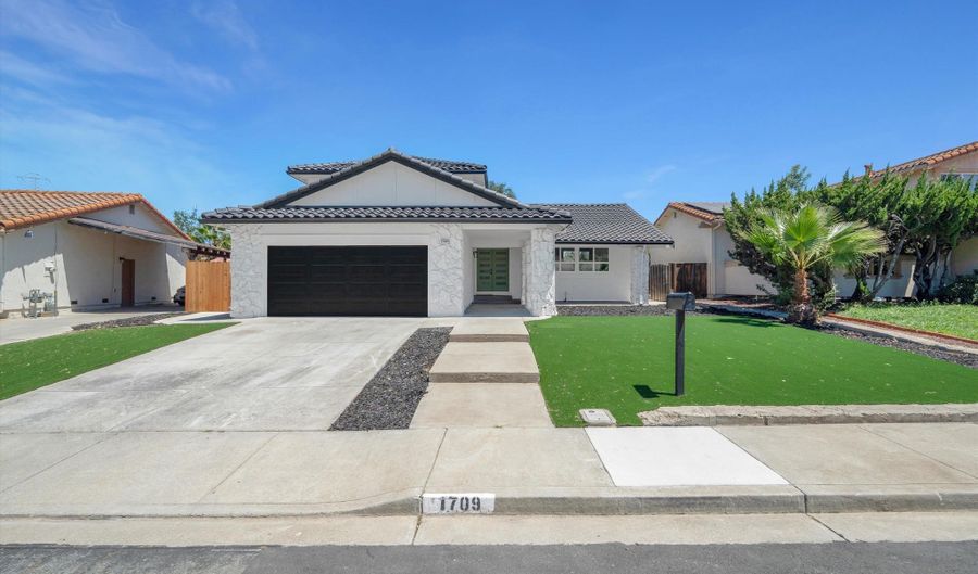 1709 Yellowstone Dr, Antioch, CA 94509 - 4 Beds, 3 Bath