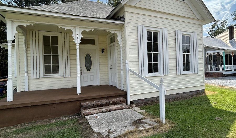 341 W Congress St, Brookhaven, MS 39601 - 3 Beds, 1 Bath