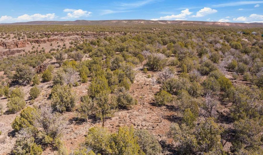 4240 W Cienega Dr, Ash Fork, AZ 86320 - 0 Beds, 0 Bath