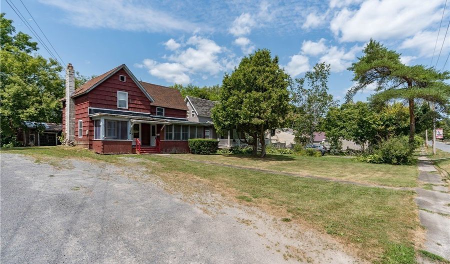 19 High St, Alexandria, NY 13607 - 3 Beds, 1 Bath