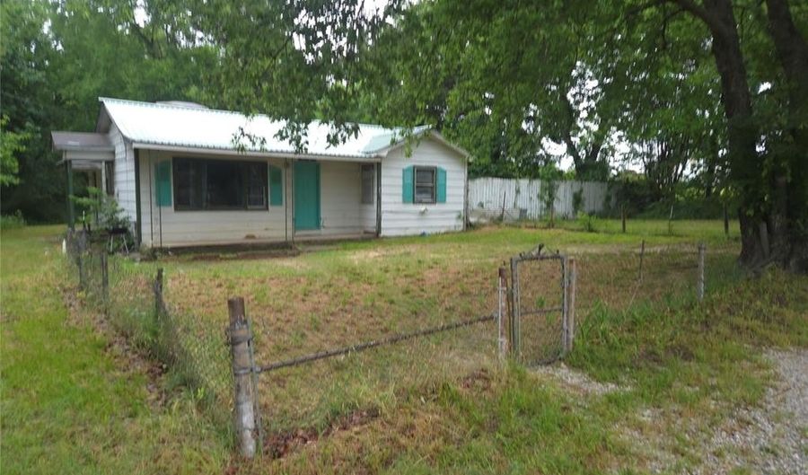 3707 Springdale Rd, Ardmore, OK 73401 - 2 Beds, 1 Bath