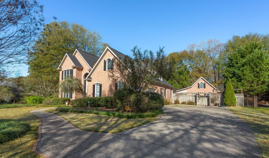 3 OLD IVY Pl, Anniston, AL 36207 - 5 Beds, 6 Bath