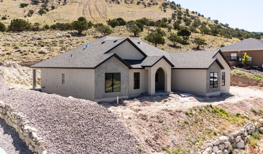 1528 N Knoll St, Cedar City, UT 84721 - 4 Beds, 2 Bath