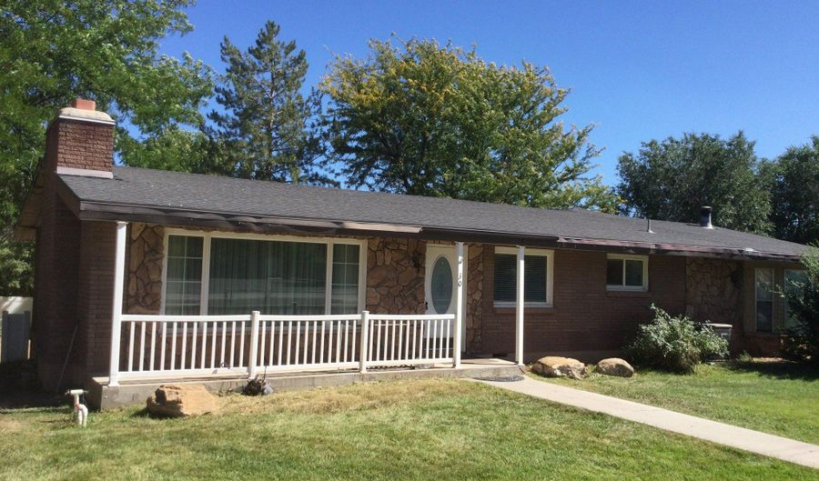30 N MAIN St, Aurora, UT 84620 - 5 Beds, 3 Bath
