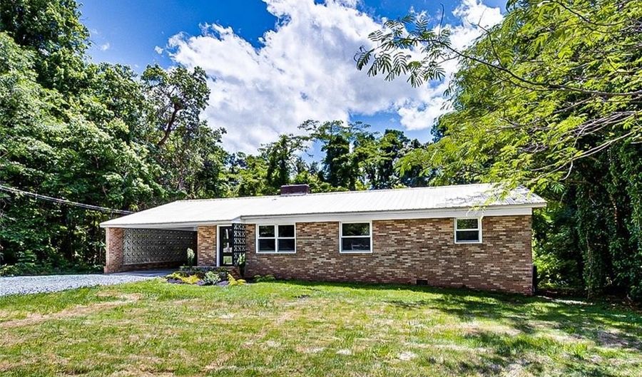 3766 Midway Acres Rd, Asheboro, NC 27205 - 3 Beds, 2 Bath