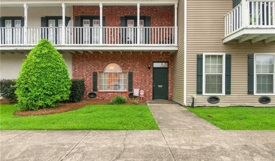 5191 ARLINGTON Ct, Baton Rouge, LA 70820 - 2 Beds, 3 Bath