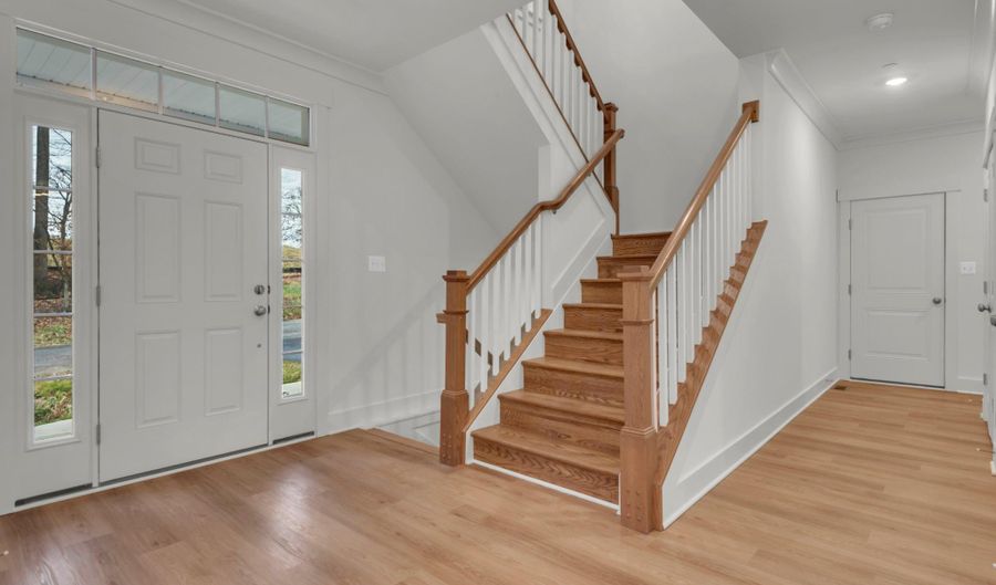 995 ARUNDEL Dr, Arnold, MD 21012 - 6 Beds, 5 Bath