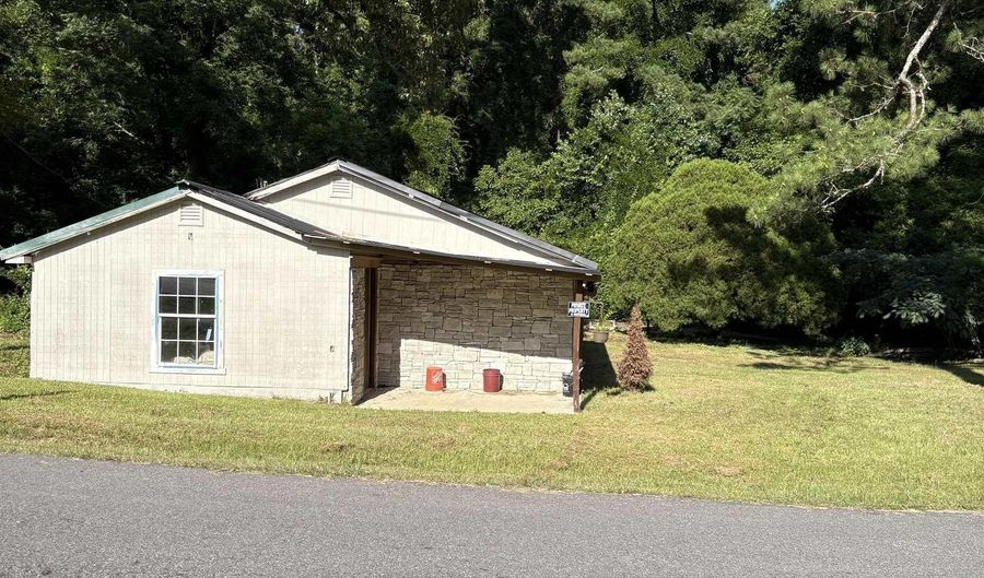 803 Beale St, Attalla, AL 35954 - 2 Beds, 2 Bath