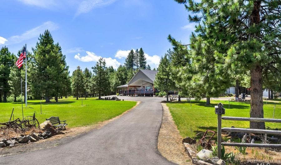 191 Clear Creek Rd, Cascade, ID 83611 - 4 Beds, 6 Bath