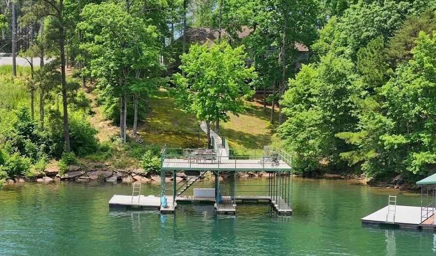 553 S POINTE Dr, Arley, AL 35541 - 6 Beds, 4 Bath
