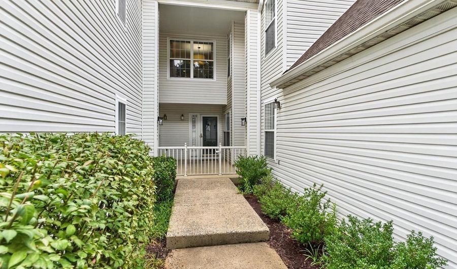 6606 NETTIES Ln #1308, Alexandria, VA 22315 - 2 Beds, 3 Bath