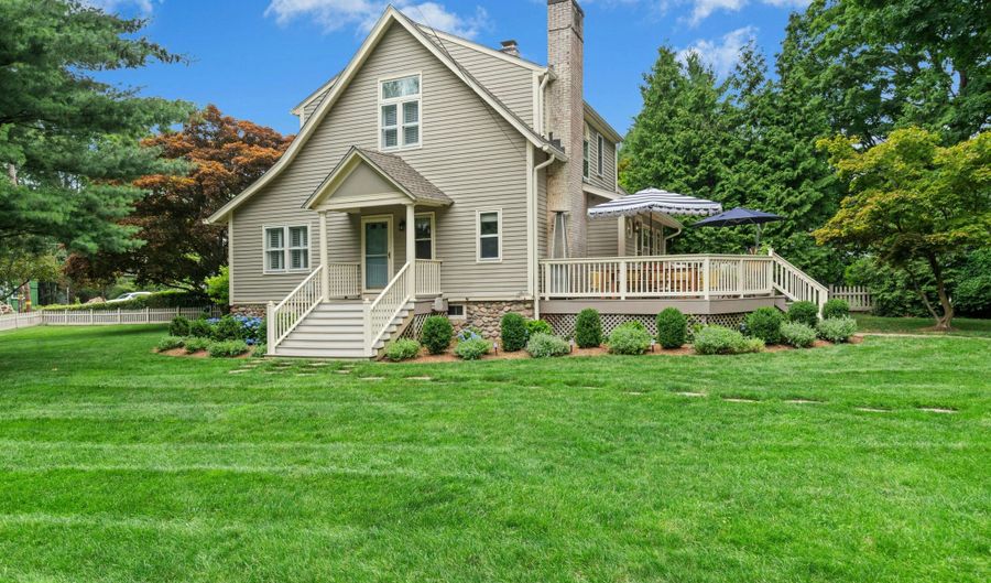 139 Holmes Ave, Darien, CT 06820 - 3 Beds, 3 Bath